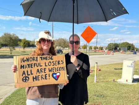 Photo credit: @dallashanuman/Instagram.