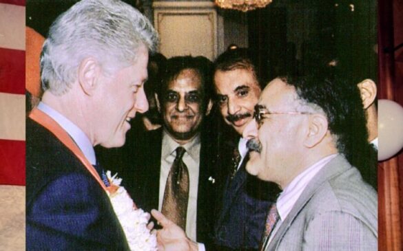 Clinton in India. Photo by Subash Razdan.